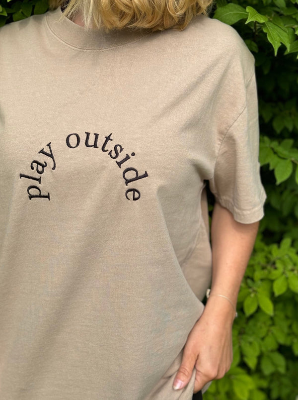 Play outside oversized tee